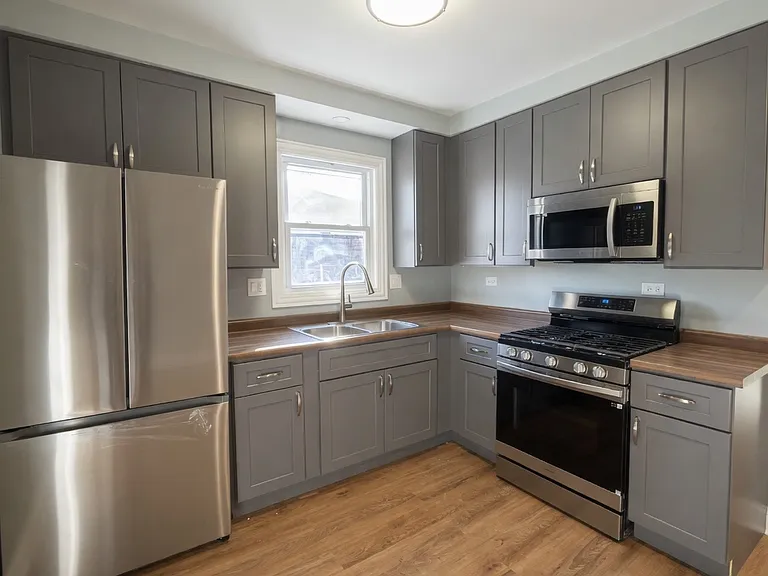 2717 N Rutherford Ave #2 — Photo 2