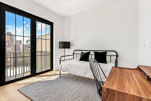 Sold by Compass | media 7