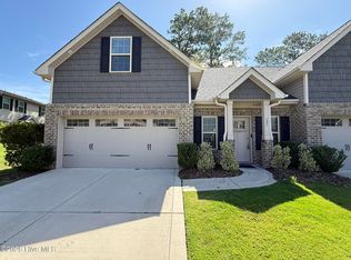 121 Lark Dr, West End, NC 27376
