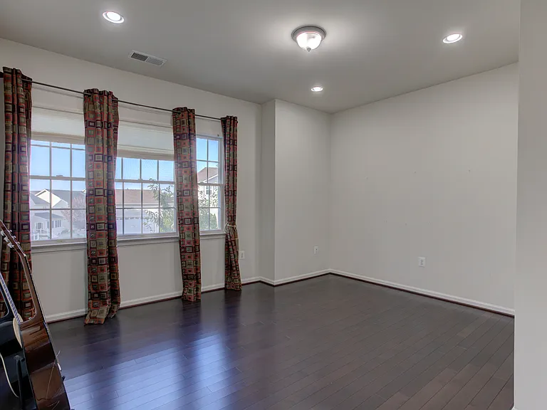 43185 Tandridge Way — Photo 8