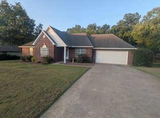 2030 N Hailey Dr, Fayetteville, AR 72701