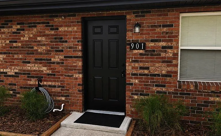 901 S Taylor Rd — Photo 2