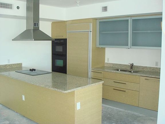 kichen (marble floors)