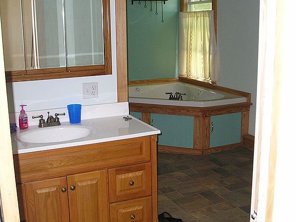 Bathroom with jetted tub