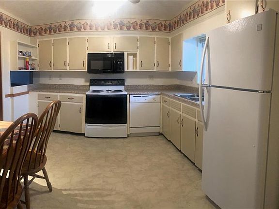 2nd image of 380 Stratford Ave
