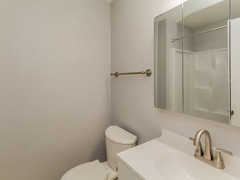 5691 Briarwood Dr — Photo 14