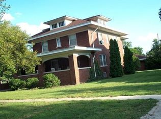 326 E Main St, Moweaqua, IL 62550