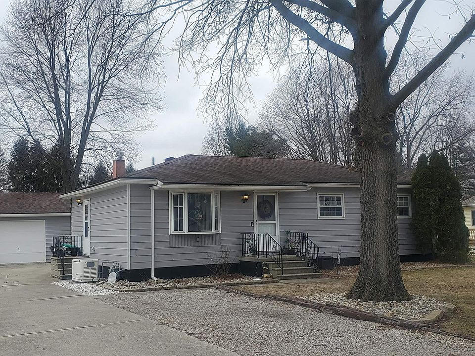 1st image of 7211 Maplewood Dr
