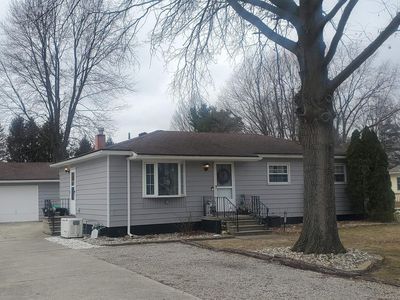 7211 Maplewood Dr, Temperance, MI, 48182