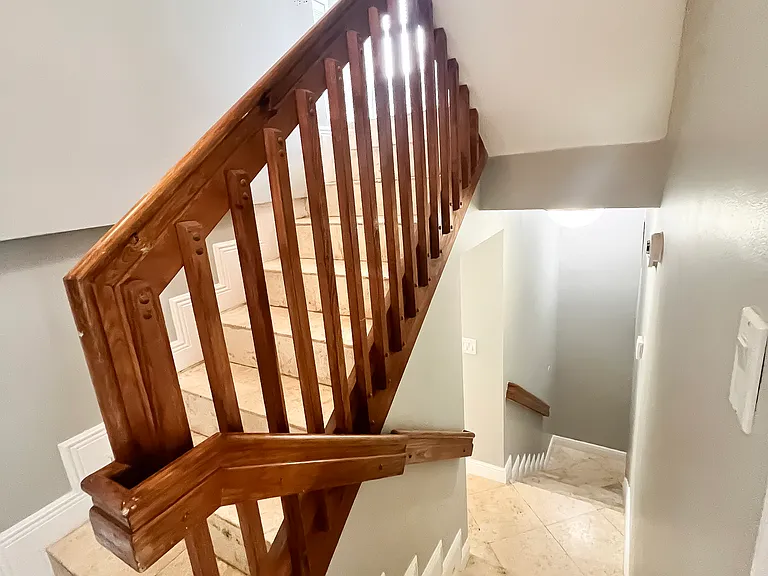 1045 SW 9th Ct — Photo 9