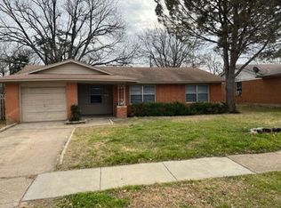 1909 Dorothy Dr, Grand Prairie, TX 75051