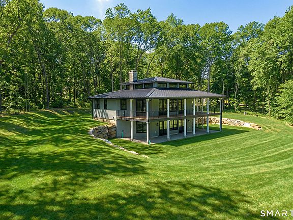 4th image of 81 Strawberry Hill Road