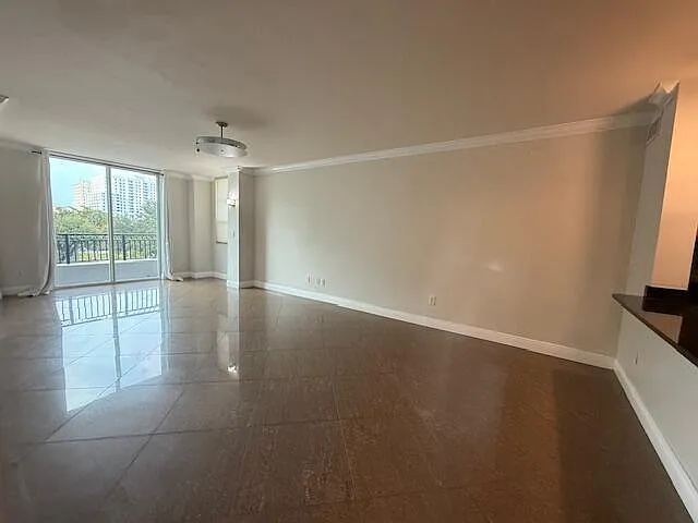 600 S Dixie Hwy #303 — Photo 35