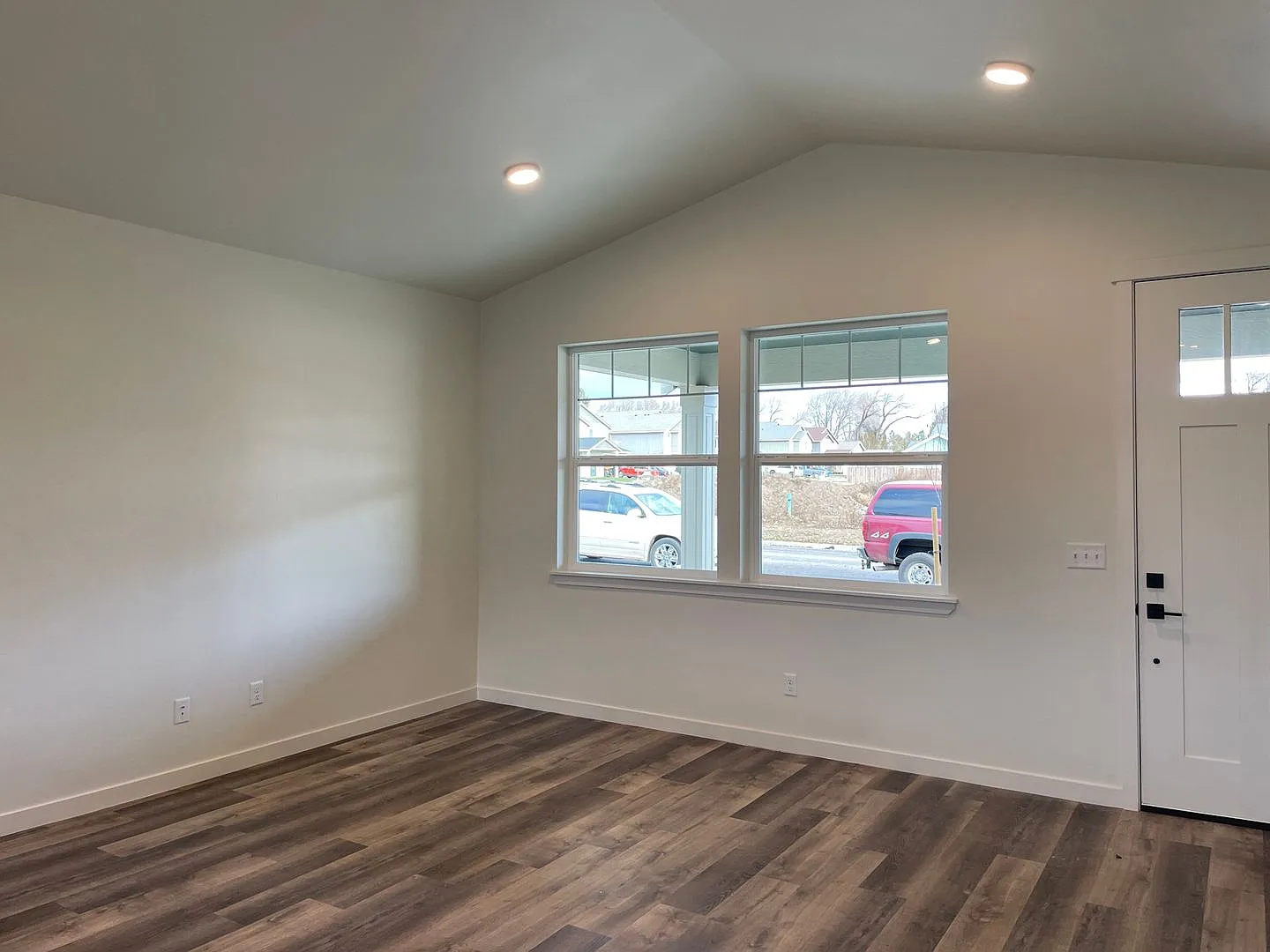 Brand New 3 Bedroom Home with Upgrades — Photo 4