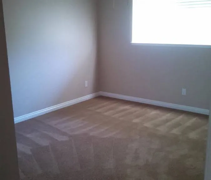 2638 E Sycamore St — Photo 13