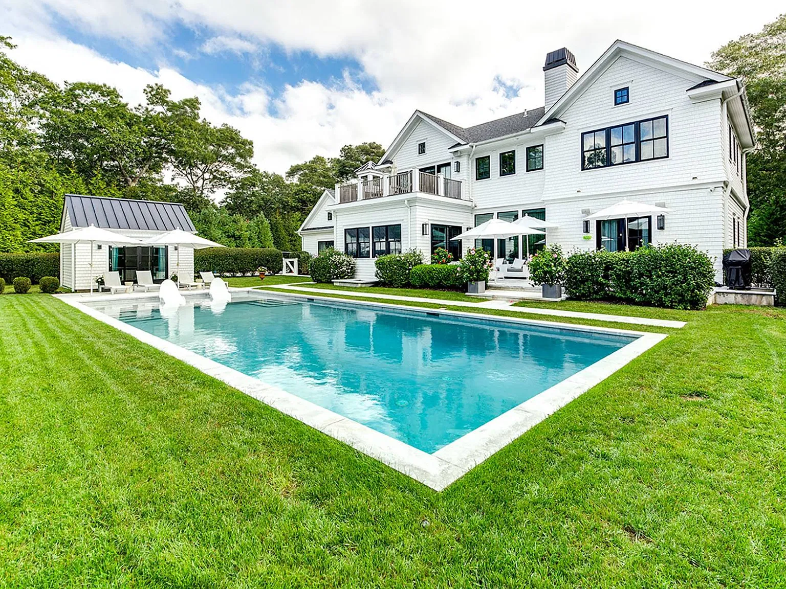 Wainscott Summer Perfection — Photo 2