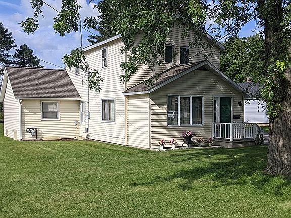 3rd image of 424 Aldrich St