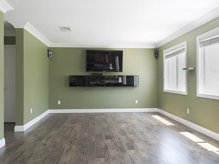 3537 Maguire Rd — Photo 10