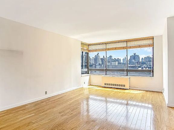 3rd image of 225 W 83rd St APT 8C
