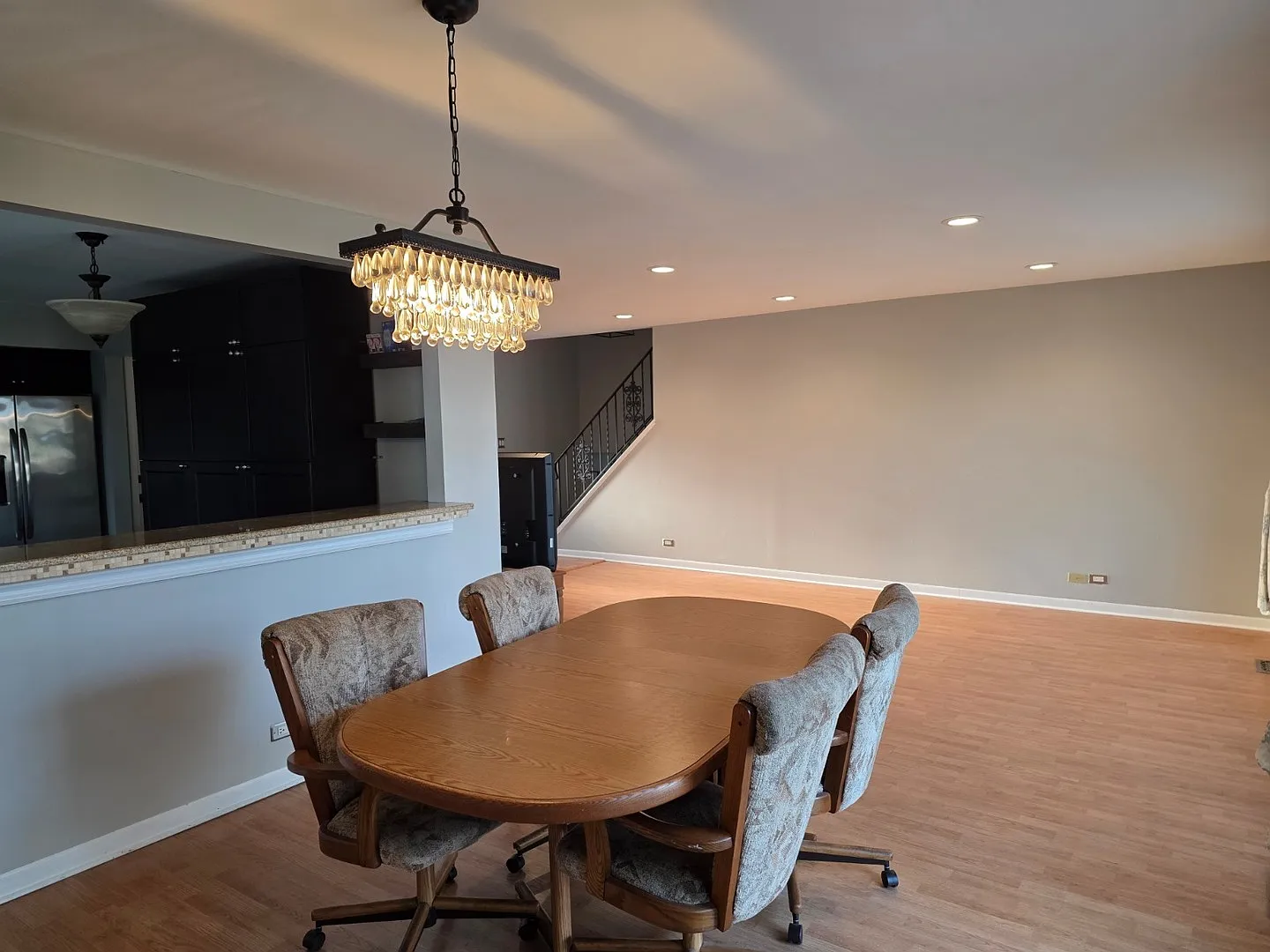 3 bed, 2.5 bath, 1425 sqft, $3,390 — Photo 3