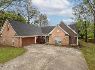 445 Augusta Dr, Hernando, MS 38632