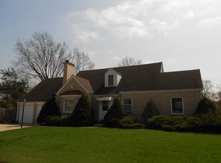 869 Orange St, Elgin, IL 60123