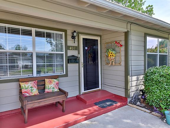 5th image of 407 N Circle Dr
