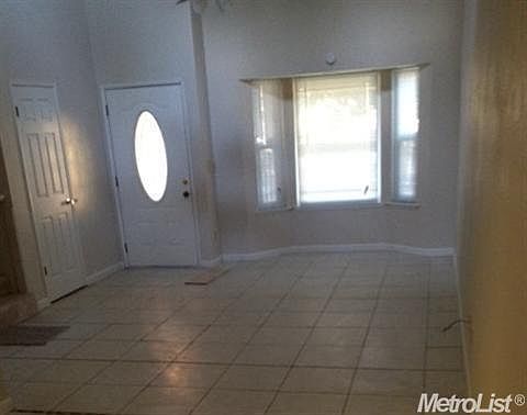 3rd image of 94 Saginaw Cir