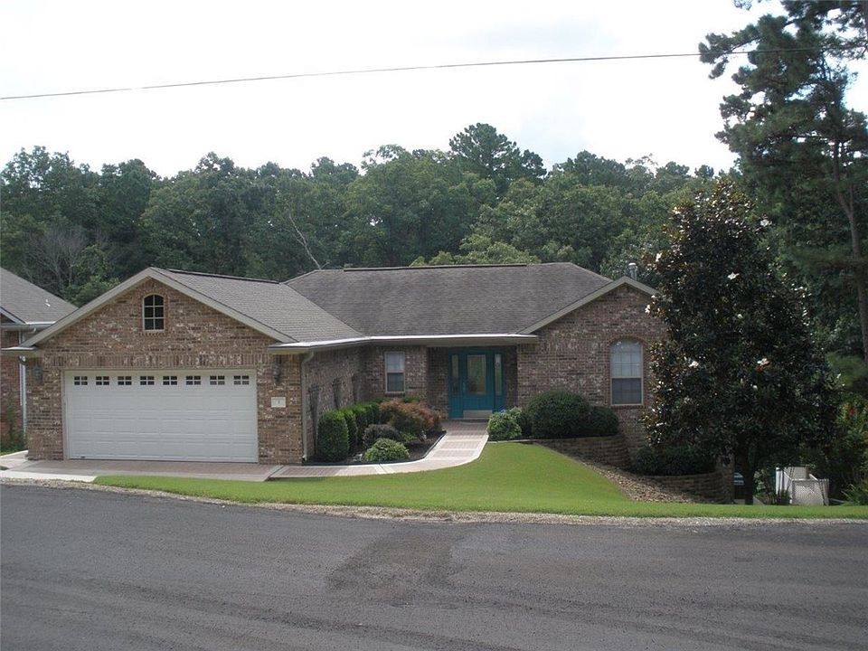 1st image of 7 Linger Ln