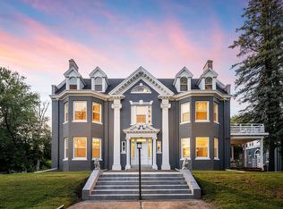 2307 E Superior St #1, Duluth, MN 55812