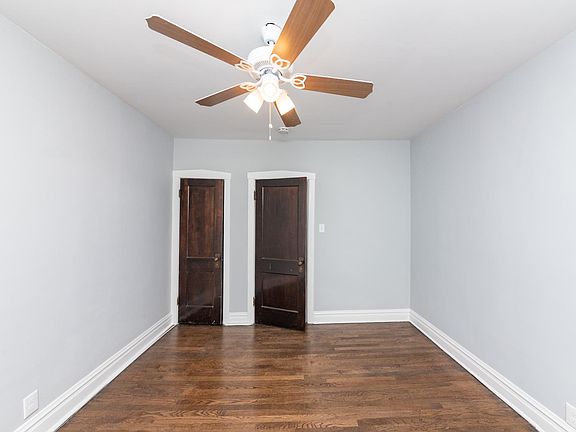 3rd image of 2514 W Belle Plaine Ave #2F