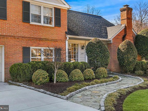 3rd image of 11300 Rolling House Rd