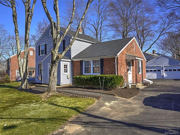 2nd image of 19 Garden Dr