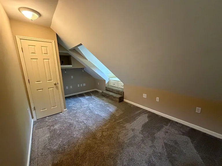 956 Rolling Oaks Ln — Photo 22