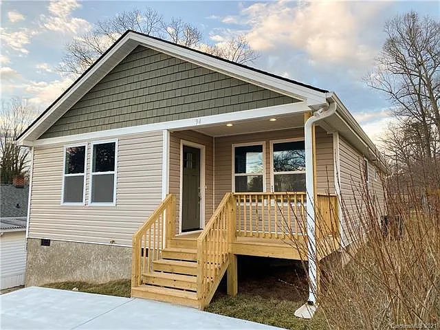 94 Fairview Ave