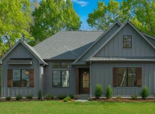 1823 McCallie Ferry Rd, Soddy Daisy, TN 37379