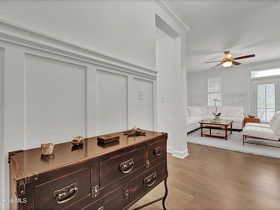 3rd image of 561 Garden Terrace Drive #204