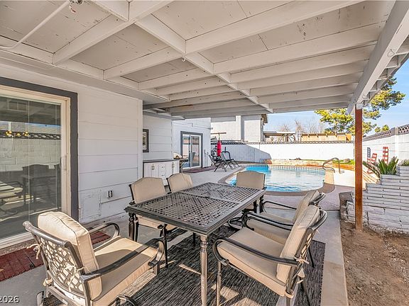 4th image of 5242 Jane Way