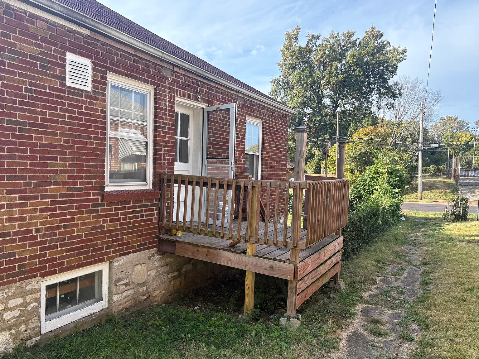 3 bed, 875 sqft, $1,250 — Photo 2