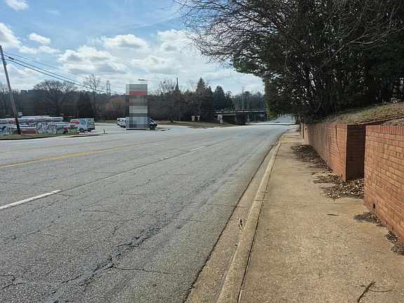 4th image of 350 Whitney Rd