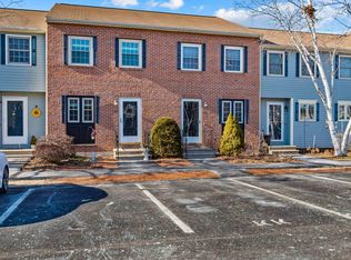 954 Fox Hollow Dr, Hudson, NH 03051