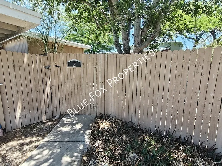 3241 E Bermuda St #2 — Photo 1