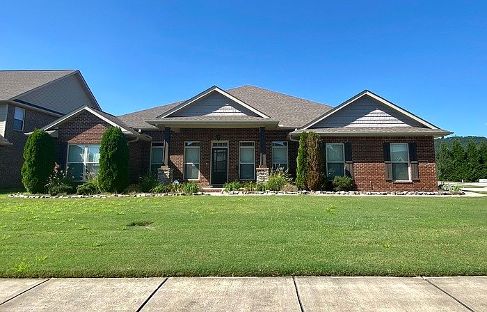 1st image of 3000 Greenway Cir SE