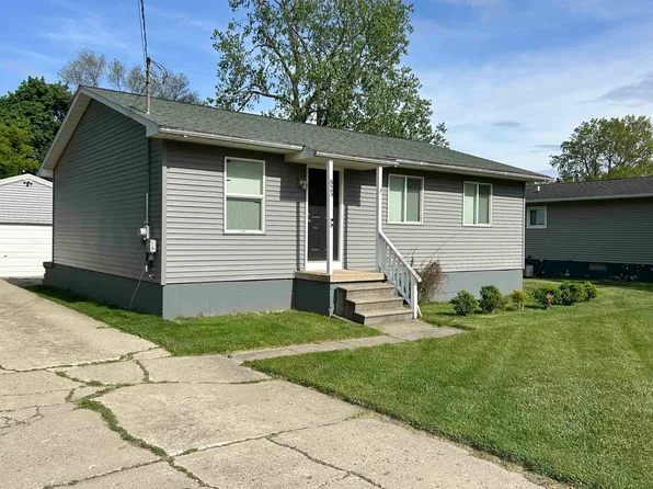 825 S Chestnut St, Owosso, MI 48867