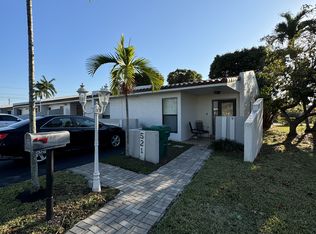 521 SW 93rd Ct, Miami, FL 33174