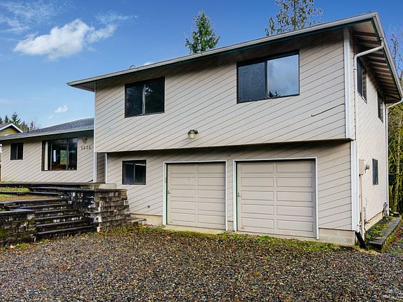 3rd image of 5836 Glenmore Dr SE
