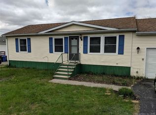 7 Bloom Dr, Plainfield, CT 06374