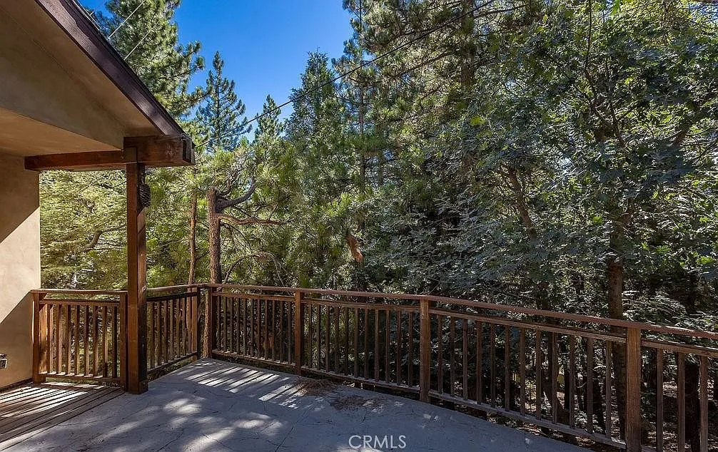 3 bed, 1200 sqft, $2,500 — Photo 2