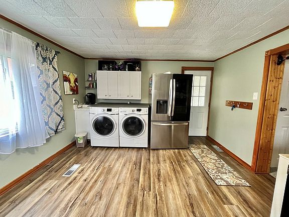 4th image of 627 W Linden St
