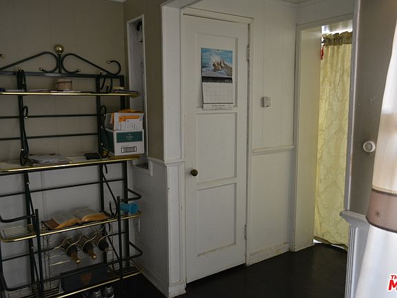 5th image of 703 E 98th St
